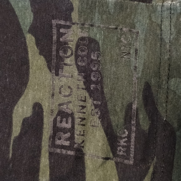 Reaction by Kenneth Cole Camo T-shirt/Boys Y-Sz 14/16-Pre-Owned-EXC Condition! - Picture 2 of 5